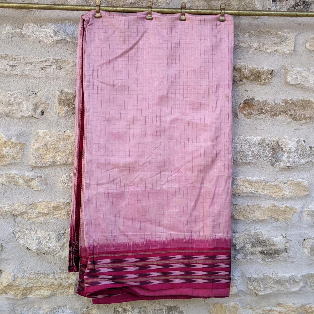 
                      
                        Vintage Silk Sari 093
                      
                    