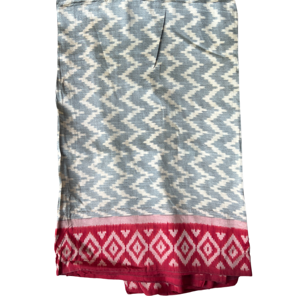 
                      
                        Vintage Silk Sari 081
                      
                    