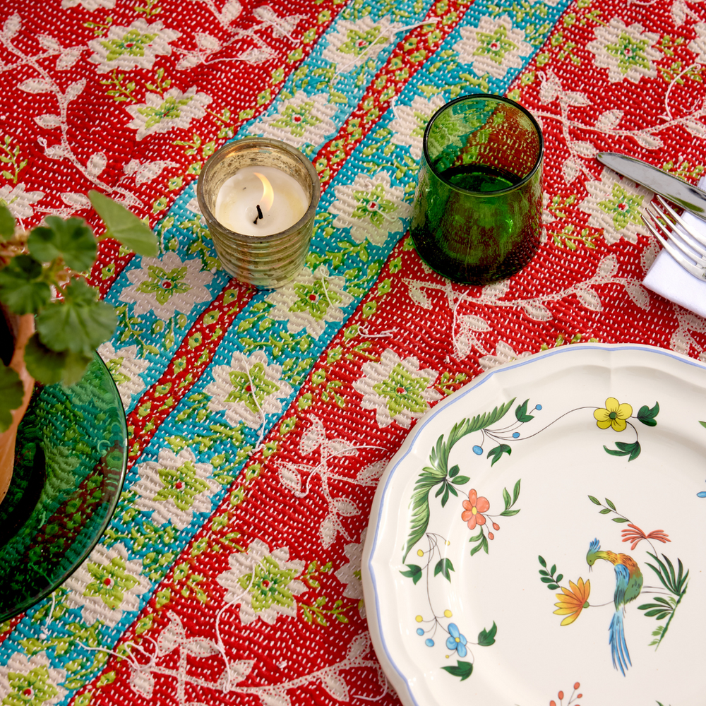 
                      
                        Lightweight Kantha Quilt No. 677
                      
                    