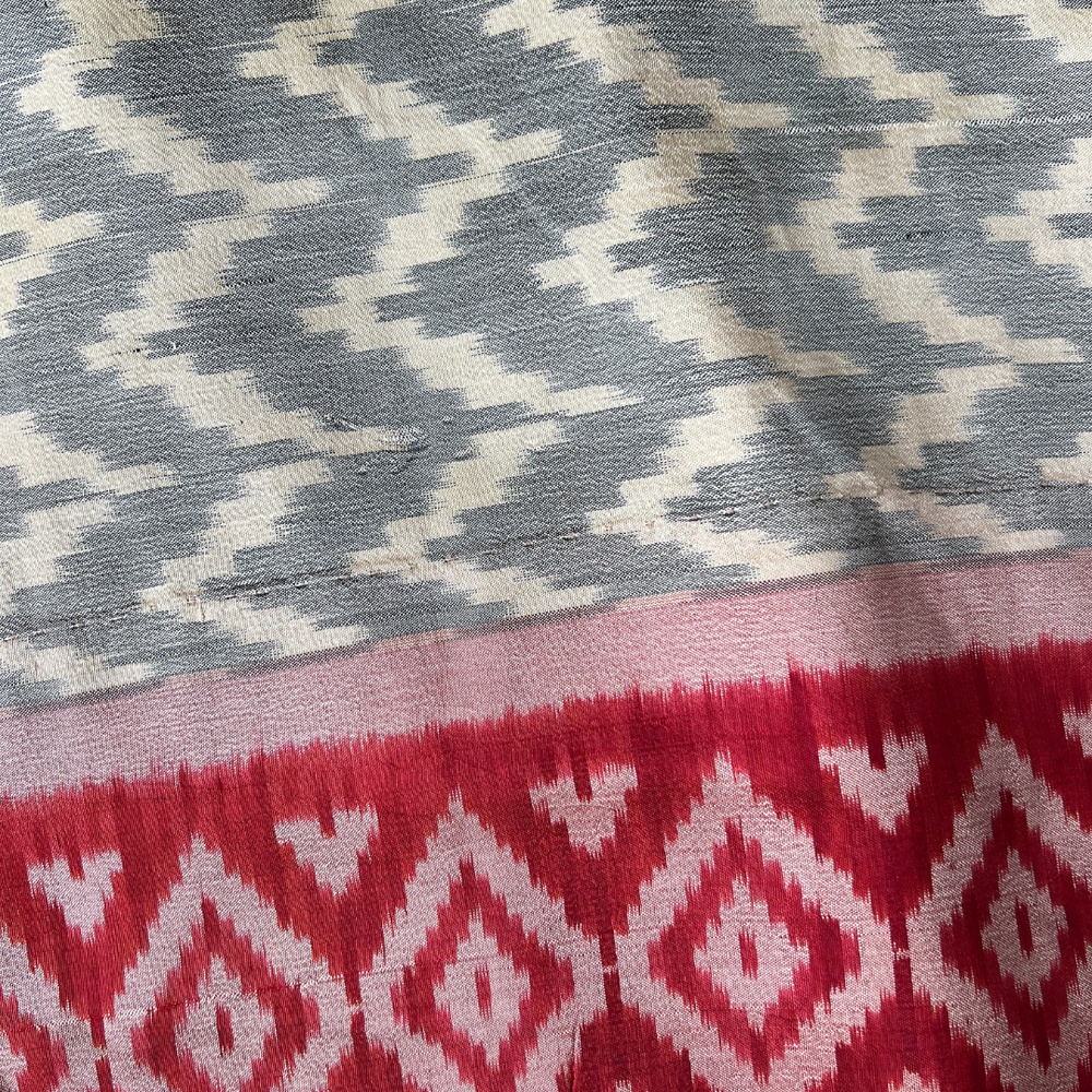 
                      
                        Vintage Silk Sari 081
                      
                    