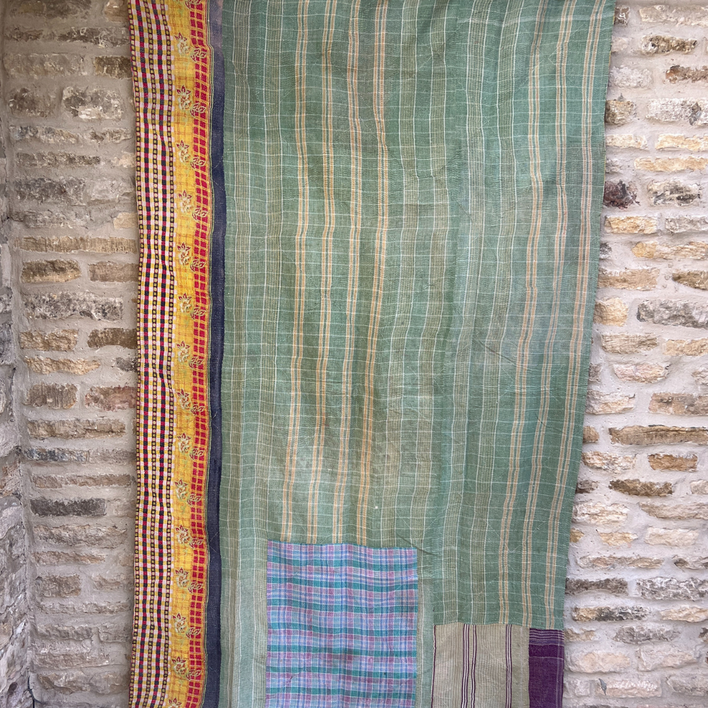 
                      
                        Lightweight Kantha Quilt No. 774
                      
                    