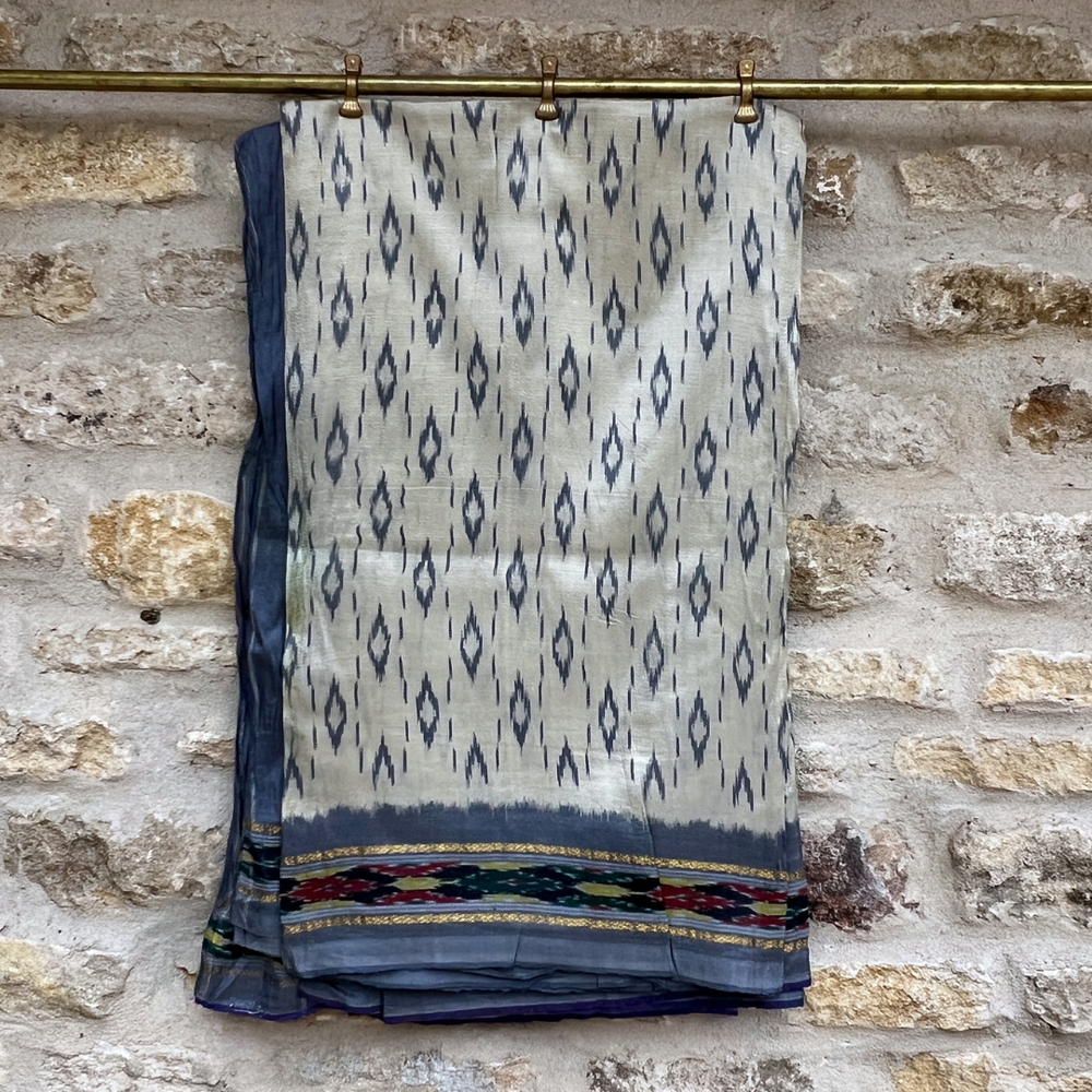 
                      
                        Vintage Silk Sari 103
                      
                    