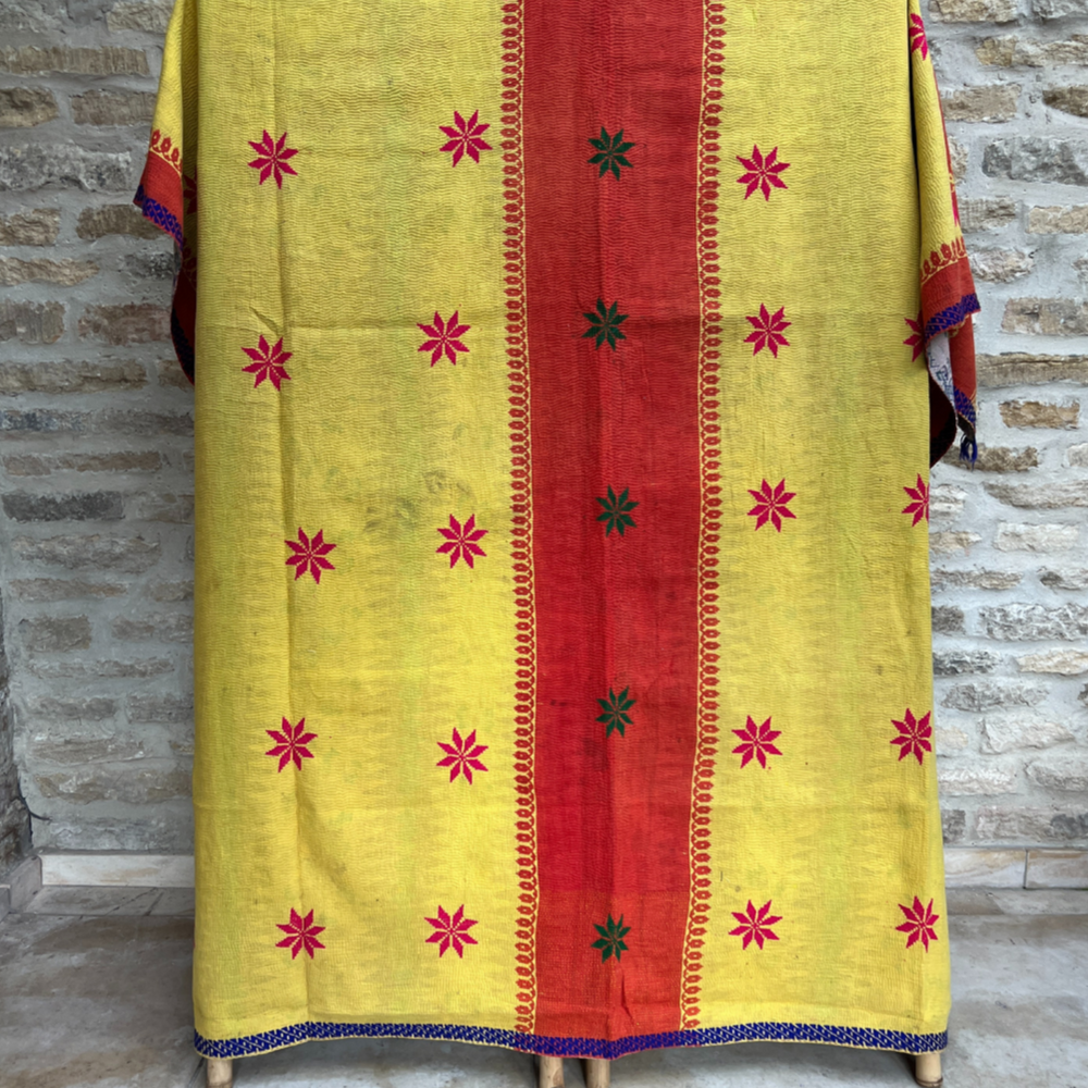 
                      
                        Midweight Kantha Quilt No. 693
                      
                    