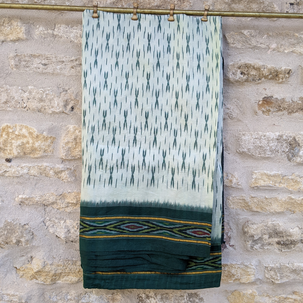 
                      
                        Vintage Silk Sari 091
                      
                    
