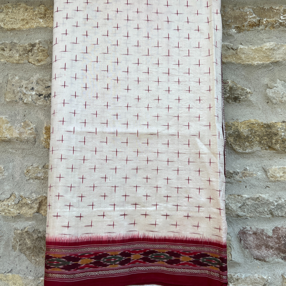 
                      
                        Vintage Silk Sari 140
                      
                    