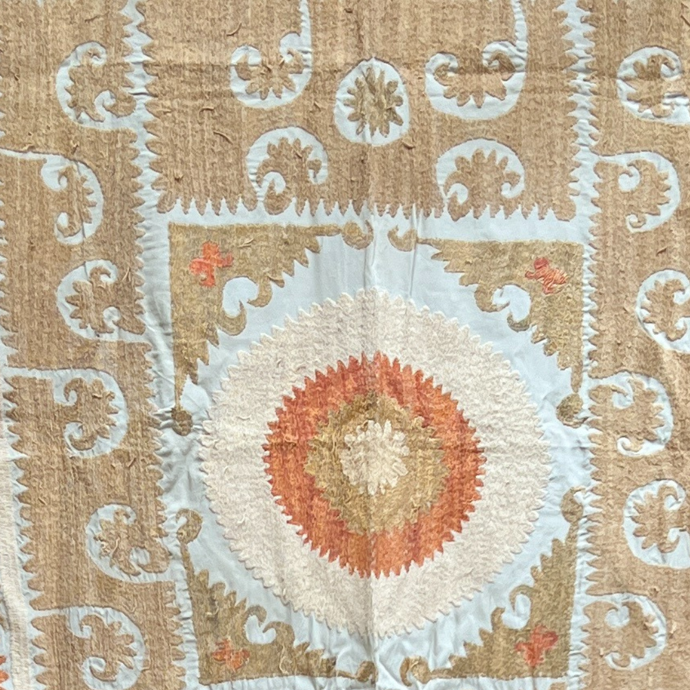 
                      
                        Medium Suzani 033
                      
                    