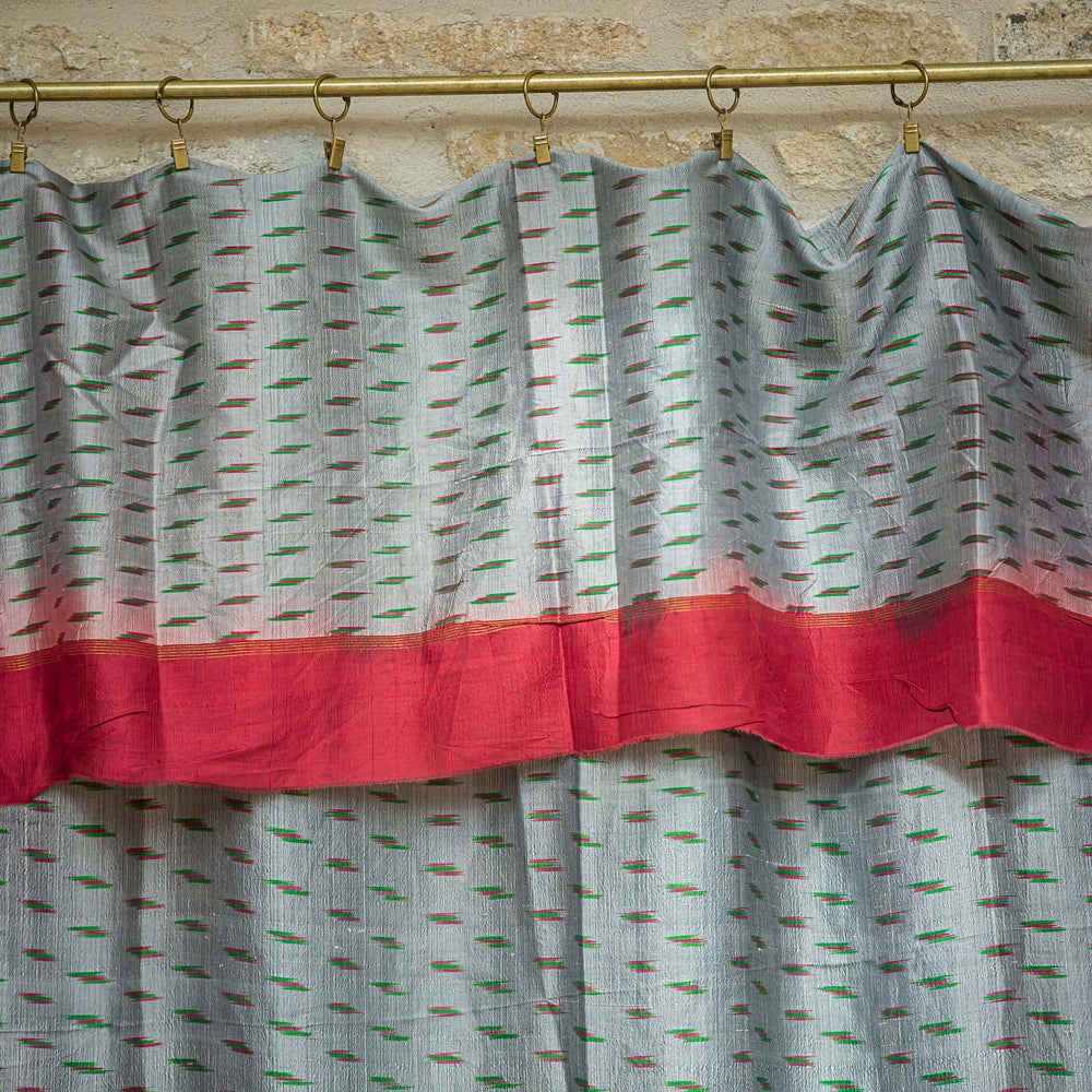 
                      
                        Vintage Silk Sari 037
                      
                    
